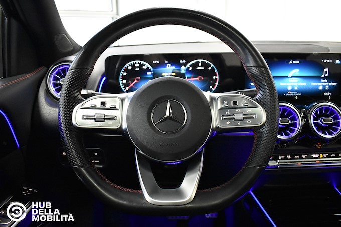 MERCEDES-BENZ GLB 200 d Automatic Premium